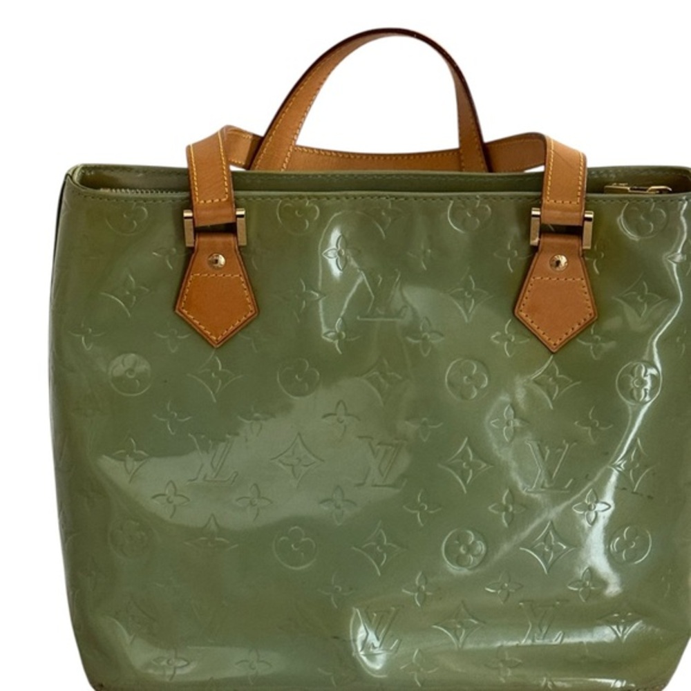 Louis Vuitton Houston Handbag in NEOT condition Aythentic